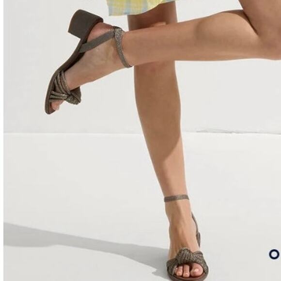 Rothy’s The Knot Sandal – Silver Sand – Size 7 – New Without Box - Picture 2 of 7